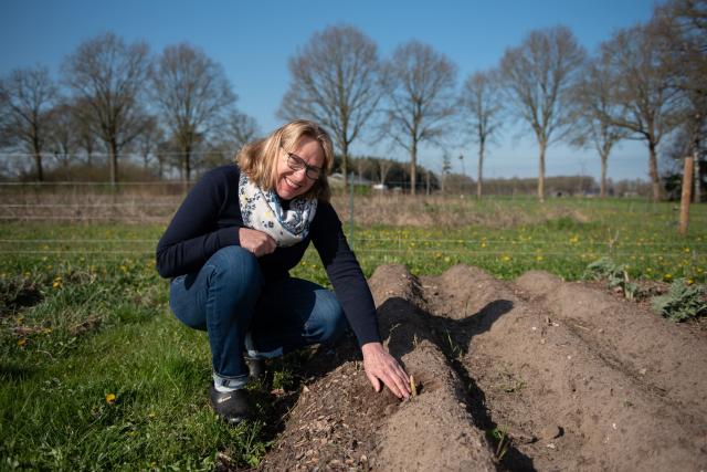 Birgitte Keijzer op het land